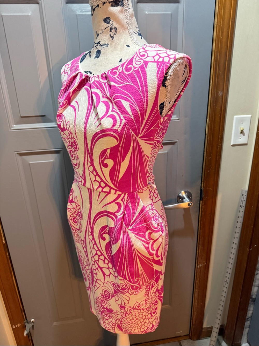 Pink -white tropical paisley peacock print vacation dress (small) with pockets! - Picture 2 of 14